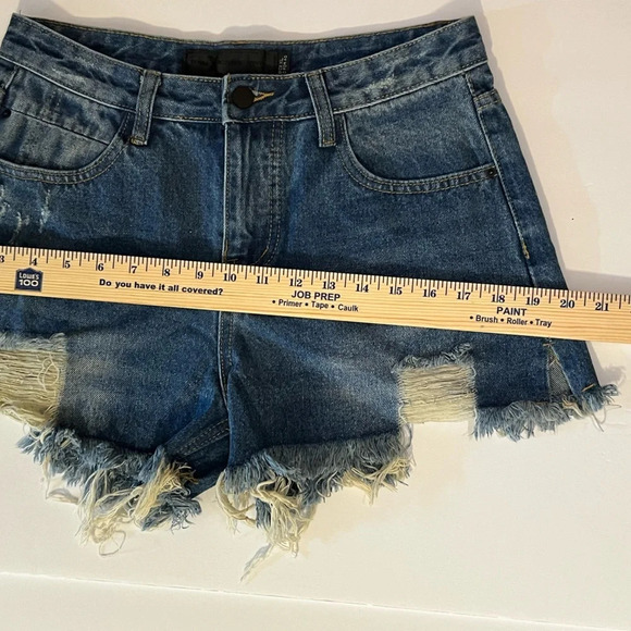🌻 DenimX CutOff Distressed size XL Women’s Shorts - Picture 2 of 14